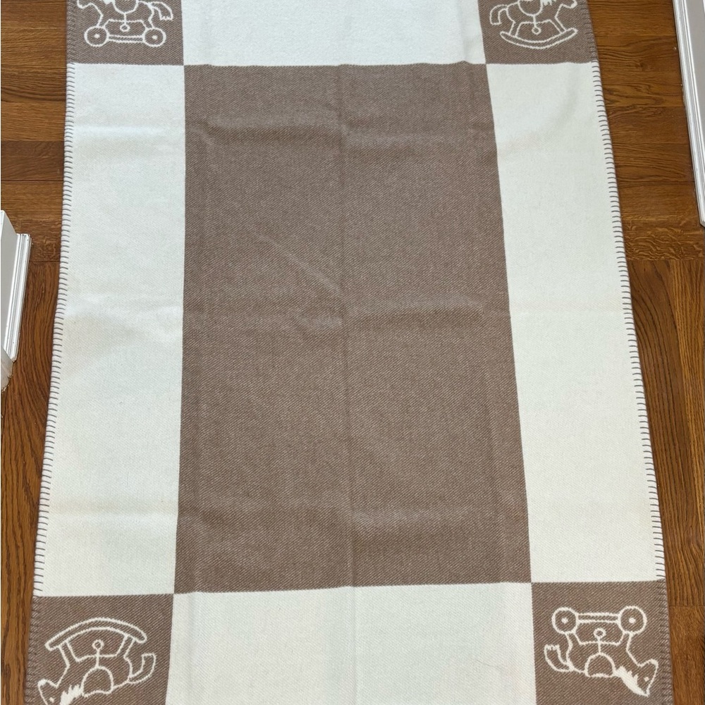 NEW HERMES BABY BLANKET Brown and White Checkered Towel with Horse Design